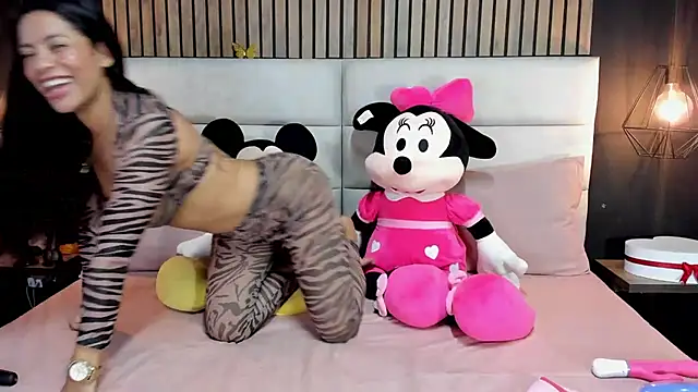 Snapshot of NiicolleMiller chatting on 02-24-25, 04:36 NiicolleMiller online show from 02-24-25, 04:36