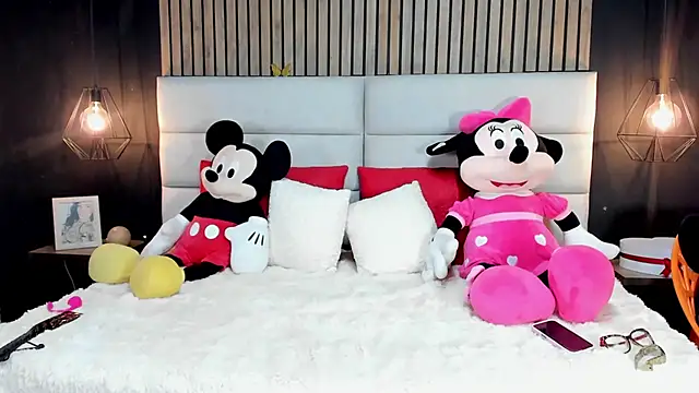 Snapshot of NiicolleMiller chatting on 03-03-25, 11:11 NiicolleMiller online show from 03-03-25, 11:11