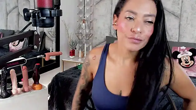 Snapshot of NiicolleMiller chatting on 11-13-25, 12:15 NiicolleMiller online show from 11-13-25, 12:15