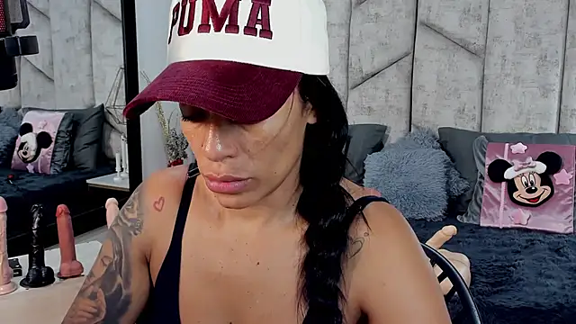 Snapshot of NiicolleMiller chatting on 11-18-25, 11:14 NiicolleMiller online show from 11-18-25, 11:14