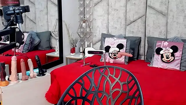 Snapshot of NiicolleMiller chatting on 11-24-25, 04:29 NiicolleMiller online show from 11-24-25, 04:29