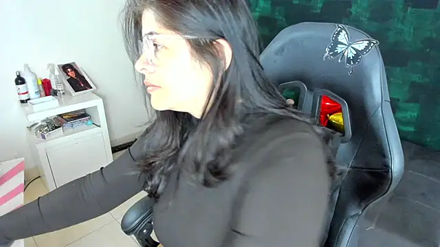 Snapshot of BellaFlaming chatting on 01-15-25, 10:27 BellaFlaming online show from 01-15-25, 10:27