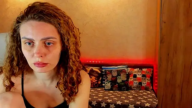 Snapshot of mia_grantes chatting on 12-11-24, 10:38 mia grantes online show from 12-11-24, 10:38