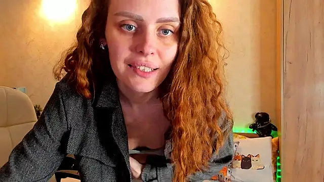 Snapshot of mia_grantes chatting on 01-17-25, 06:02 mia grantes online show from 01-17-25, 06:02