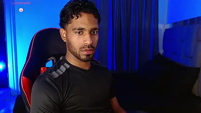 Snapshot of Christian_thor chatting on 10-30-25, 05:53 Christian thor online show from 10-30-25, 05:53