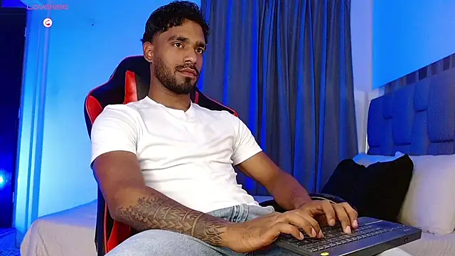 Snapshot of Christian_thor chatting on 11-07-25, 03:50 Christian thor online show from 11-07-25, 03:50