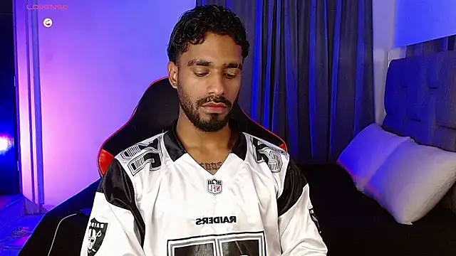 Snapshot of Christian_thor chatting on 11-20-25, 03:50 Christian thor online show from 11-20-25, 03:50