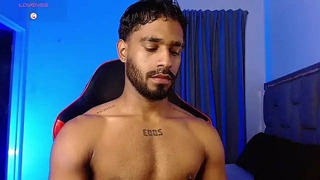 Snapshot of Christian_thor chatting on 03-08-26, 03:43 Christian thor online show from 03-08-26, 03:43