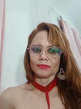 Snapshot of Meganlola chatting on 11-18-25, 04:06 Meganlola online show from 11-18-25, 04:06