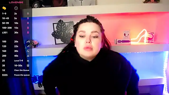 Emily Mo online show from 01-18-25, 06:24