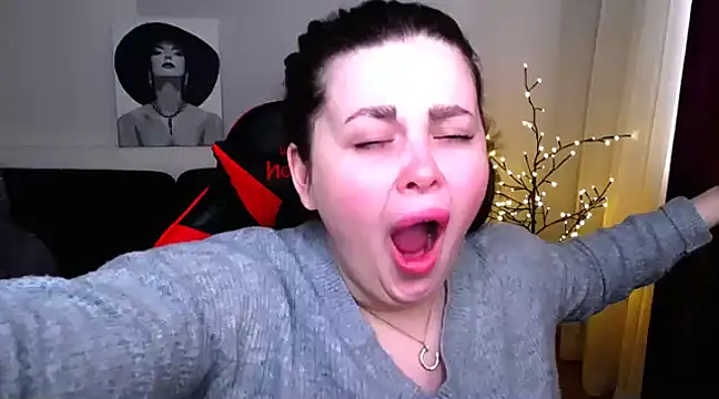 Emily Mo online show from 02-28-25, 09:47