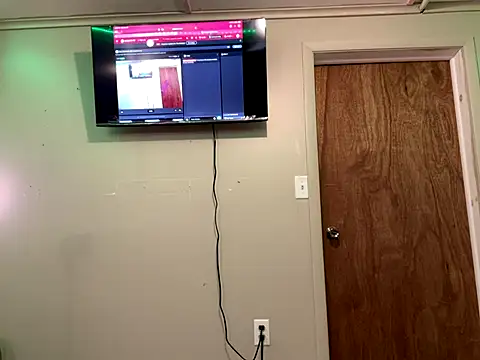 Snapshot of 1Lustfully_yours chatting on 12-16-25, 03:11 1Lustfully yours online show from 12-16-25, 03:11