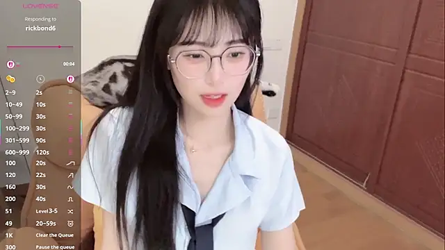 4uoki online show from 02-15-26, 03:42