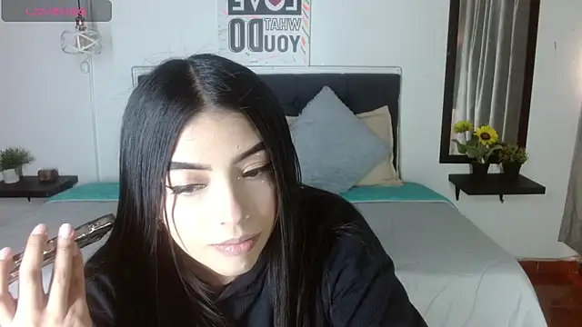 eva six online show from 10-09-25, 06:06