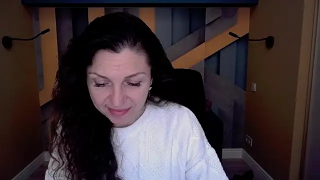 EllaLong online show from 01-06-26, 12:31