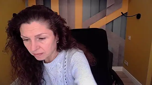 EllaLong online show from 04-17-26, 11:13