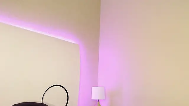 NaiaGils online show from 03-11-25, 05:24