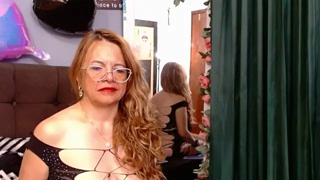 Snapshot of RubyWatson50 chatting on 12-19-25, 10:50 RubyWatson50 online show from 12-19-25, 10:50