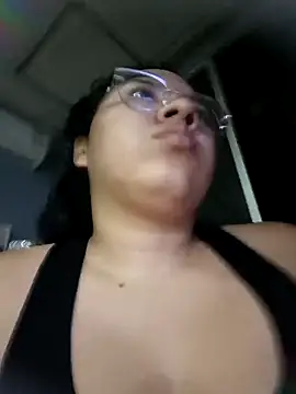 Snapshot of DanelyLopez chatting on 02-05-26, 01:10 DanelyLopez online show from 02-05-26, 01:10