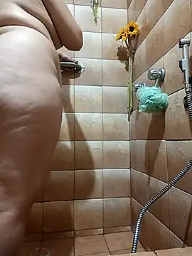 Snapshot of DanelyLopez chatting on 02-20-26, 01:35 DanelyLopez online show from 02-20-26, 01:35