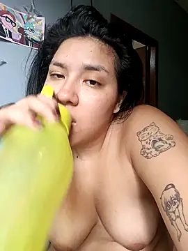 Snapshot of DanelyLopez chatting on 04-05-26, 09:23 DanelyLopez online show from 04-05-26, 09:23