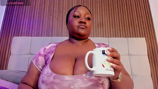 Saravy Blandon online show from 12-18-25, 10:32