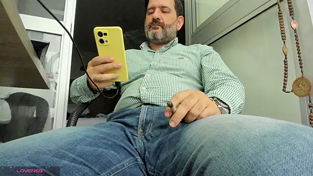 Maxi TheBigDaddy online show from 04-17-26, 01:25