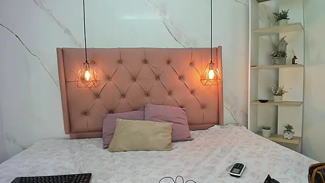 Belle Brunette online show from 02-21-26, 11:44