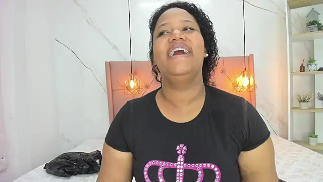 Belle Brunette online show from 04-12-26, 12:54