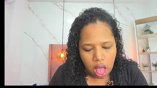 Belle Brunette online show from 04-14-26, 12:22