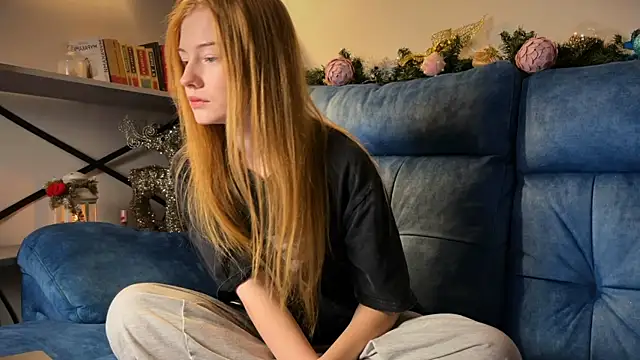 Snapshot of Jaquesxxx chatting on 12-21-25, 02:24 Jaquesxxx online show from 12-21-25, 02:24