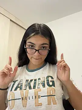 Snapshot of Cat2525 chatting on 01-31-26, 10:08 Cat2525 online show from 01-31-26, 10:08