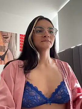 Snapshot of Cat2525 chatting on 02-16-26, 07:21 Cat2525 online show from 02-16-26, 07:21