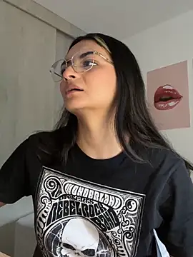 Snapshot of Cat2525 chatting on 02-22-26, 09:46 Cat2525 online show from 02-22-26, 09:46