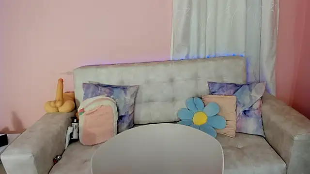 tinysara online show from 03-06-25, 04:49