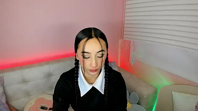tinysara online show from 05-30-26, 05:32