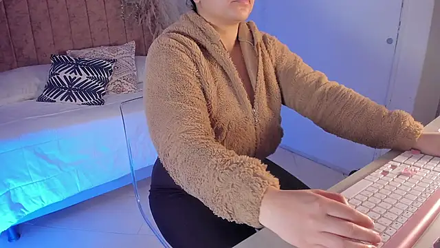 scarlet miller1 online show from 12-04-25, 12:58