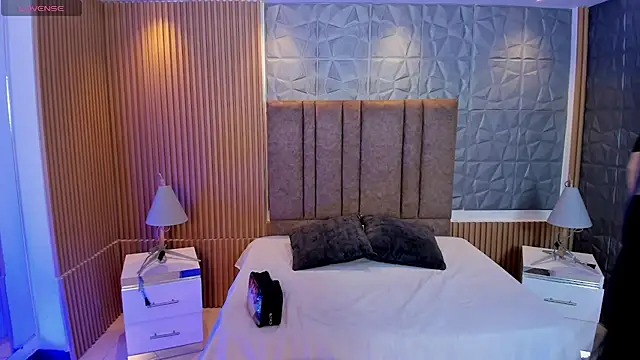 charlottewhitte online show from 02-11-26, 11:04