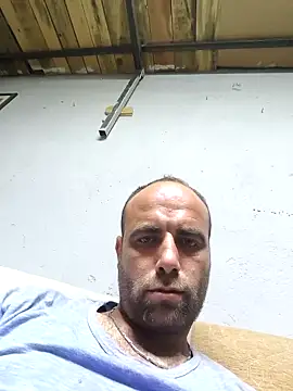 Snapshot of mustican422 chatting on 09-18-25, 06:21 mustican422 online show from 09-18-25, 06:21