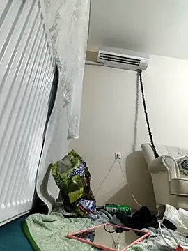 Snapshot of mustican422 chatting on 11-15-25, 08:05 mustican422 online show from 11-15-25, 08:05