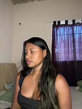Snapshot of lunahot__07 chatting on 07-16-26, 04:13 lunahot 07 online show from 07-16-26, 04:13