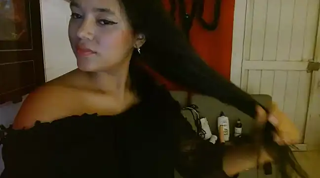 Chiara petterson online show from 01-11-25, 04:59