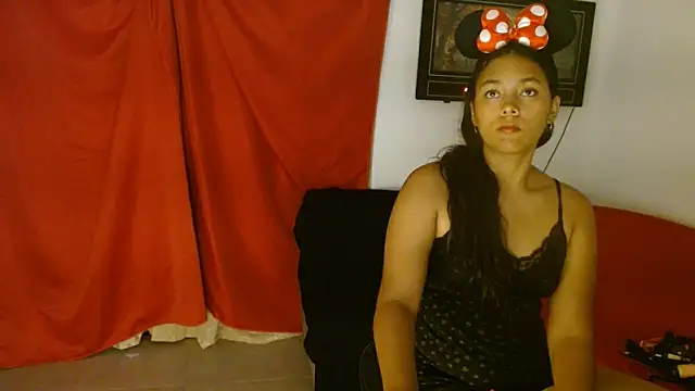 Chiara petterson online show from 04-26-26, 03:15