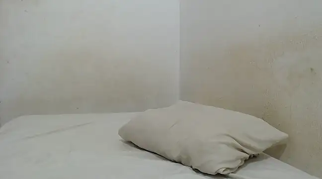 SiraJones-13 online show from 12-10-24, 08:38