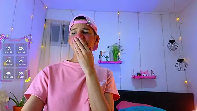 Ariel Femboy  online show from 10-07-25, 11:57