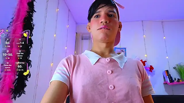 Ariel Femboy  online show from 12-04-25, 05:06