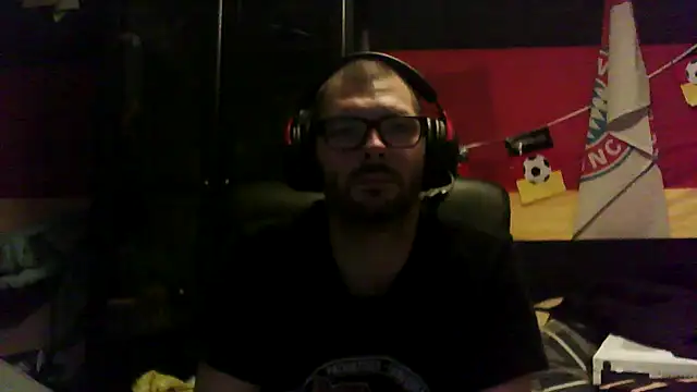 Die-geile-Sau online show from 12-04-25, 09:34