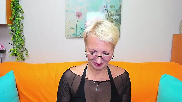 iamyourdream89 online show from 09-09-25, 09:42