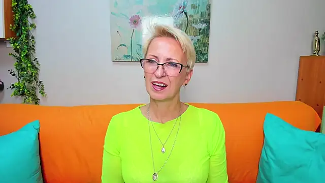 iamyourdream89 online show from 09-15-25, 11:43