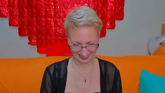 iamyourdream89 online show from 02-11-26, 12:32